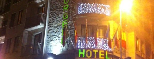 Hotel Comtes D'Urgell is one of alejandro : понравившиеся места.