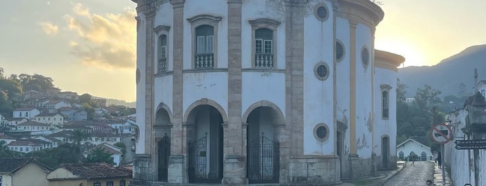 Igreja Nossa Senhora do Rosário is one of Locais curtidos por Aline.