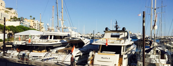 Puerto De Hércules is one of Cannes, monaco and nice..