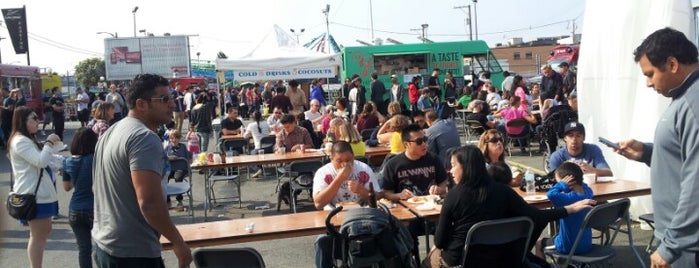 Food Cart Festival is one of USA.