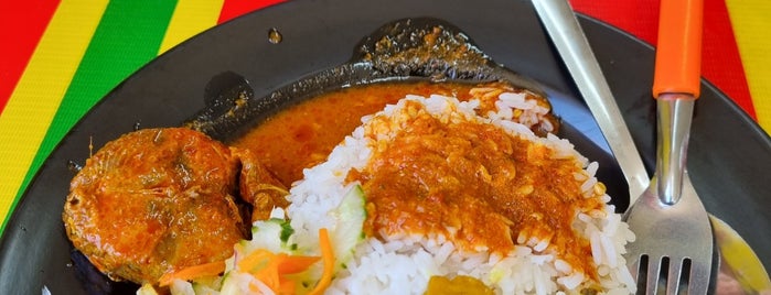 Kak Mah Nasi Dagang is one of kl slgr food.