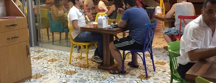 Tabu Cafe & Nargile is one of Gözde'nin Beğendiği Mekanlar.
