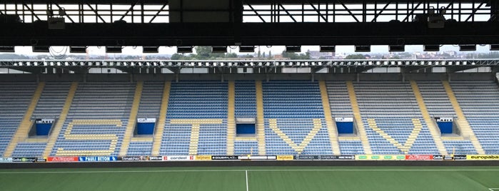 Stayen is one of Voetbalstadions.