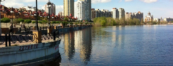 Оболонская набережная is one of Киев.