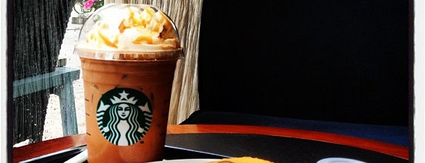 Starbucks is one of Locais salvos de Dhanis.