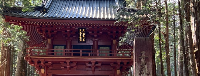日光二荒山神社 is one of 御朱印巡り 神社☆.