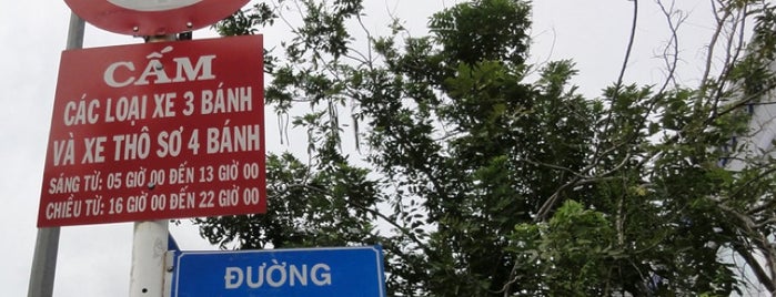 Đường Võ Duy Ninh (Vo Duy Ninh Str.) is one of Ho Chi Minh City.