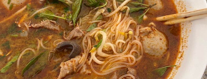 Tontan Noodle Soup is one of Vientiane.