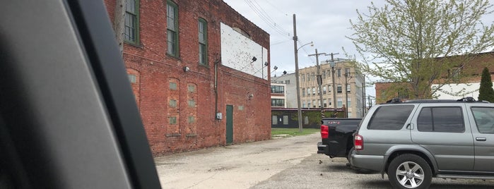 Detroit Antique is one of Lugares guardados de Yana🐾.