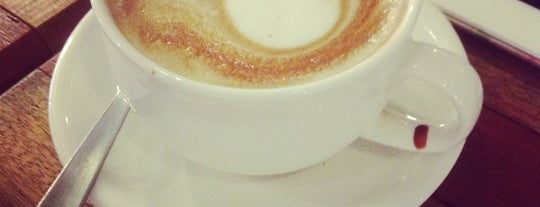 Mojo Cafe is one of La hora del café ♥ KL.