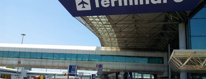 Aeroporto di Roma Fiumicino (FCO) is one of Trip Itália 2013.