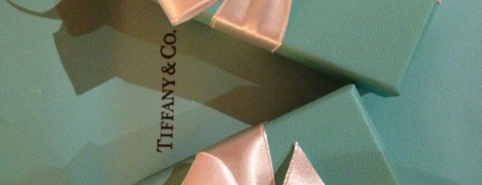 Tiffany & Co. is one of Must-visit Clothing Stores in Barcelona.