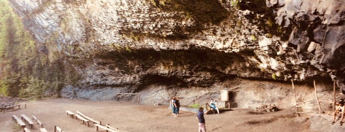 Cueva De Los Pincheira is one of Los mejores lugares de Chillán.