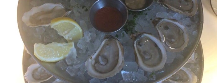 19 Raw Oyster Bar is one of Martha’s Vineyard Vacation.