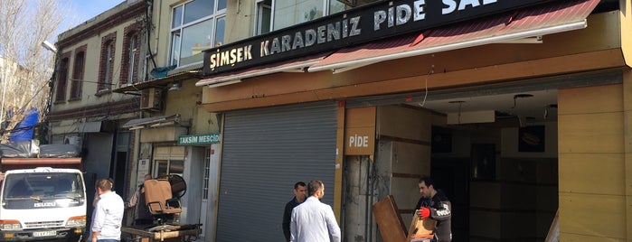 Şimşek Karadeniz Pide Salonu is one of Istanbul Eateries.
