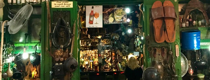 Irish Pub is one of Kreta.