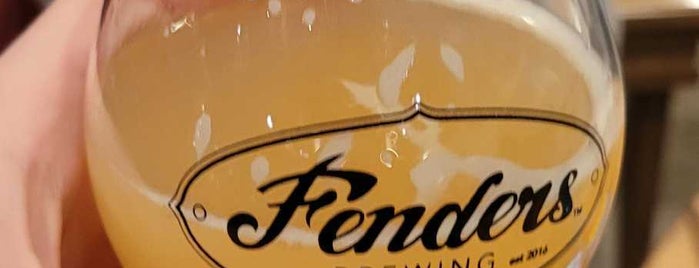 Fenders Brewing is one of Lugares favoritos de Curtis.