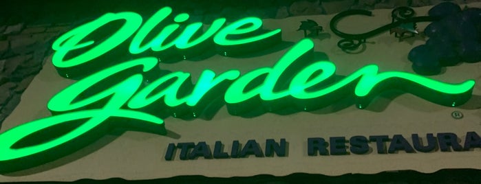 Olive Garden is one of Caitlyns List.