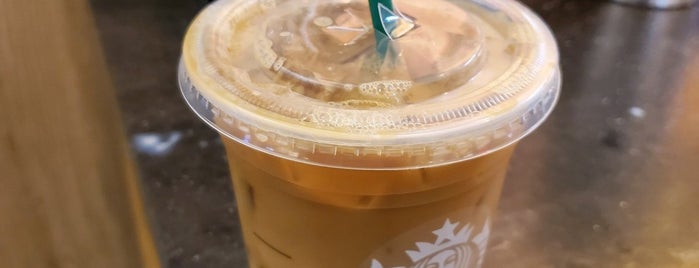 Starbucks is one of Ya'akov'ın Beğendiği Mekanlar.