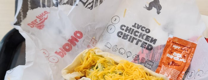 Del Taco is one of Brunch.
