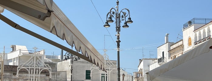 Piazza Plebiscito - Ceglie Messapica is one of Lugares que quiro visitar.