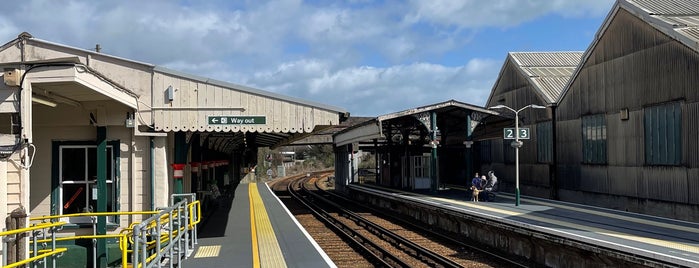 Ryde  St Johns Road Railway Station (RYR) is one of Railway Stations on the Isle of Wight.