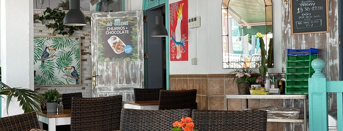 La Brisa Restaurant is one of Posti che sono piaciuti a Albha.