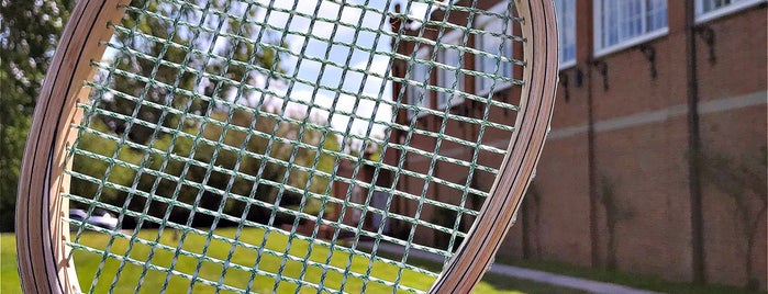 Holyport Real Tennis Club is one of Orte, die Leach gefallen.