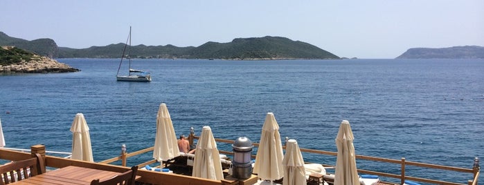 Sea View Hotel & Beach & A la Carte Restaurant is one of Gozde'nin Beğendiği Mekanlar.