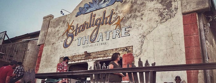Starlight Theater is one of Lieux qui ont plu à Colin.