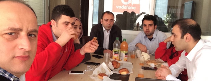 Aksaray Vodafone is one of Yolumun Ustundekiler.