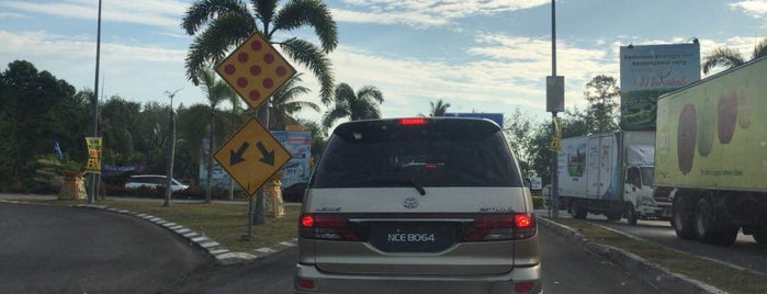 Plaza Tol Temerloh is one of Go Outdoor #1.