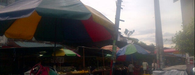 Pasar Pekan Ampang is one of สถานที่ที่ ꌅꁲꉣꂑꌚꁴꁲ꒒ ถูกใจ.