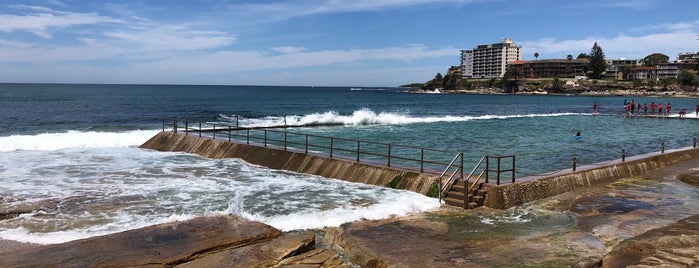 The Alley Rock Pools Cronulla is one of Orte, die Darren gefallen.