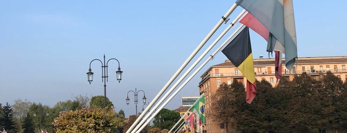 Ponte delle Nazioni is one of Posti che sono piaciuti a Carol.