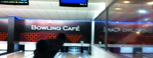 Bowling Café is one of Ana PAA.