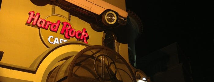 Hard Rock Cafe Mexico City is one of Tempat yang Disukai chiva.