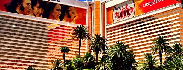 The Mirage Hotel & Casino is one of Las Vegas 2015.