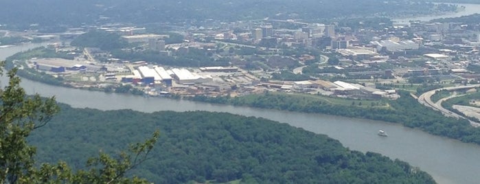 Lookout Mountain is one of Chattanooga.