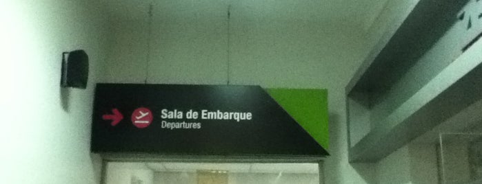 Sala de Embarque is one of Aeropuertos.