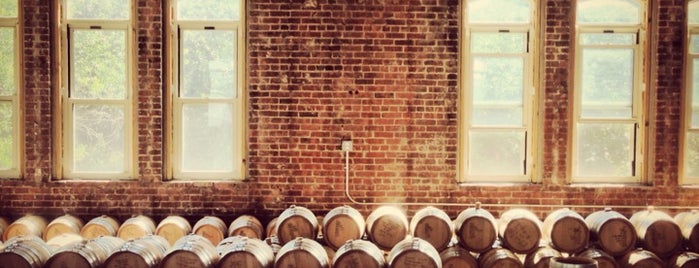 Kings County Distillery is one of Lugares guardados de Zach.