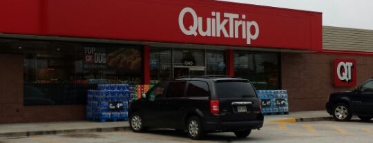 QuikTrip is one of สถานที่ที่ Jackie ถูกใจ.