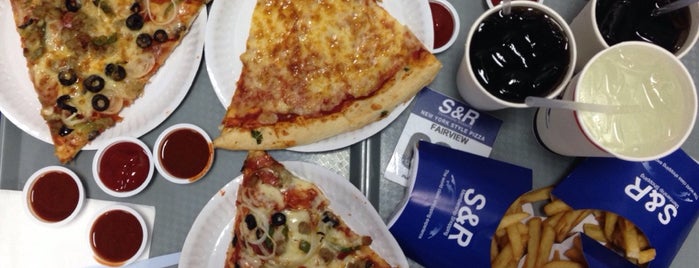S&R New York Style Pizza is one of Visitado en Fairview Terraces.