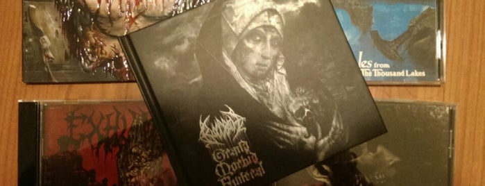 Sickness Metalstore is one of Sárikaさんのお気に入りスポット.