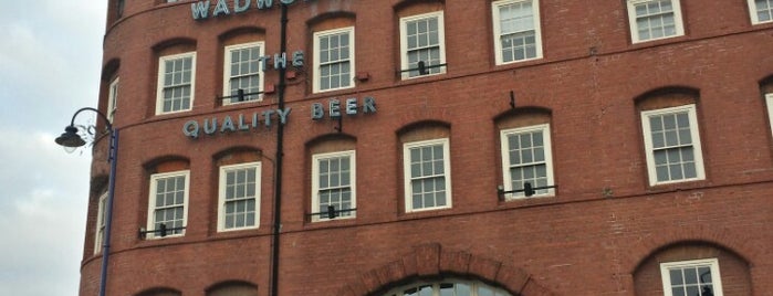 Wadworth Brewery Visitors Centre is one of สถานที่ที่ Tina ถูกใจ.