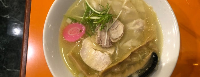 ラーメン&カレー アッキー is one of ﾌｧｯｸ食べログ麺類全般ﾌｧｯｸ.