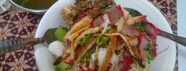 Bakmi Pemangkat is one of Kuliner.