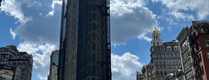 Flatiron Building is one of Historic NYC Landmarks.
