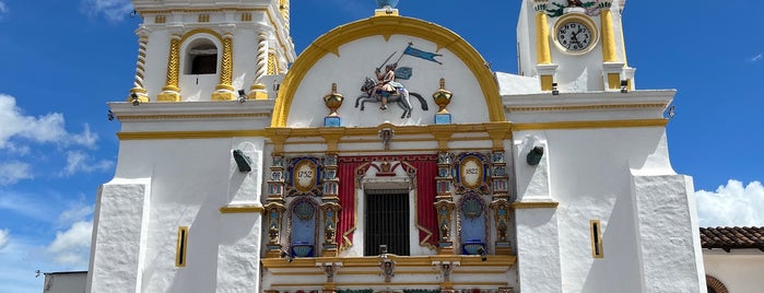 Parroquia de Santiago Apóstol is one of Lugares favoritos de Anaid.