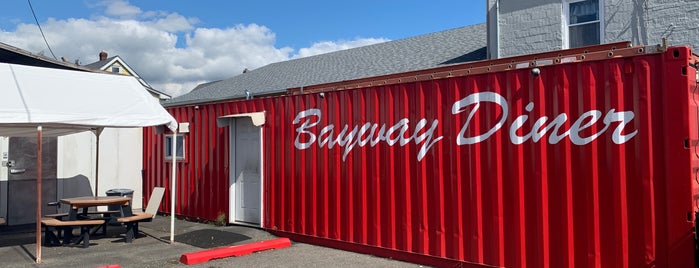 Johnny Prince's Bayway Diner is one of Diners, Drive-Ins, & Dives.
